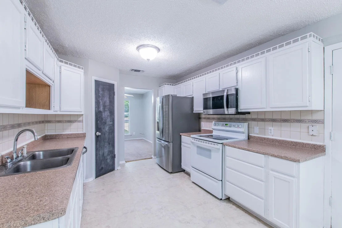 Photo of 2911 Persimmon Drive