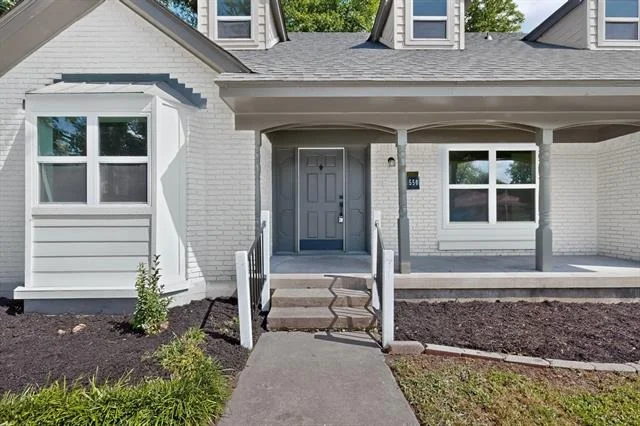 Photo of 550 Glen Oaks Boulevard