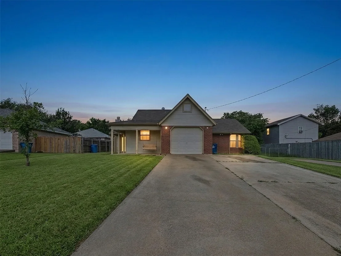 Photo of 2409 County Road 805b