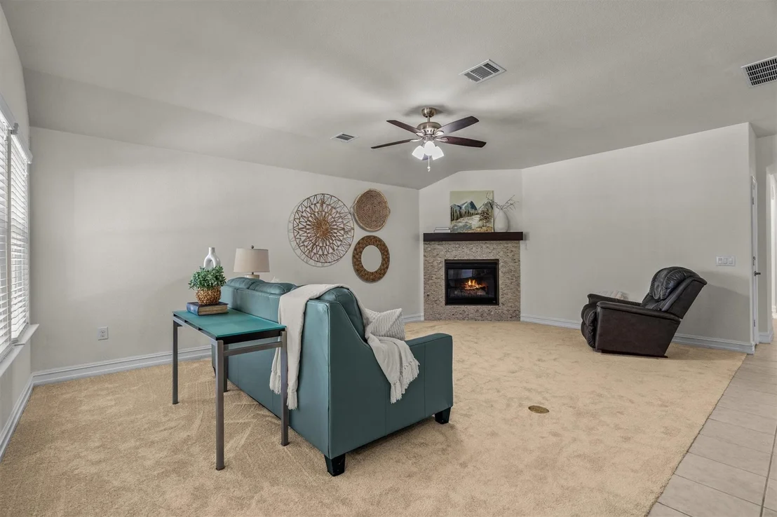 Photo of 6424 Roaring Creek