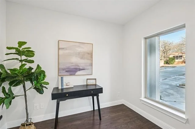 Photo of 1704 Highland Drive W