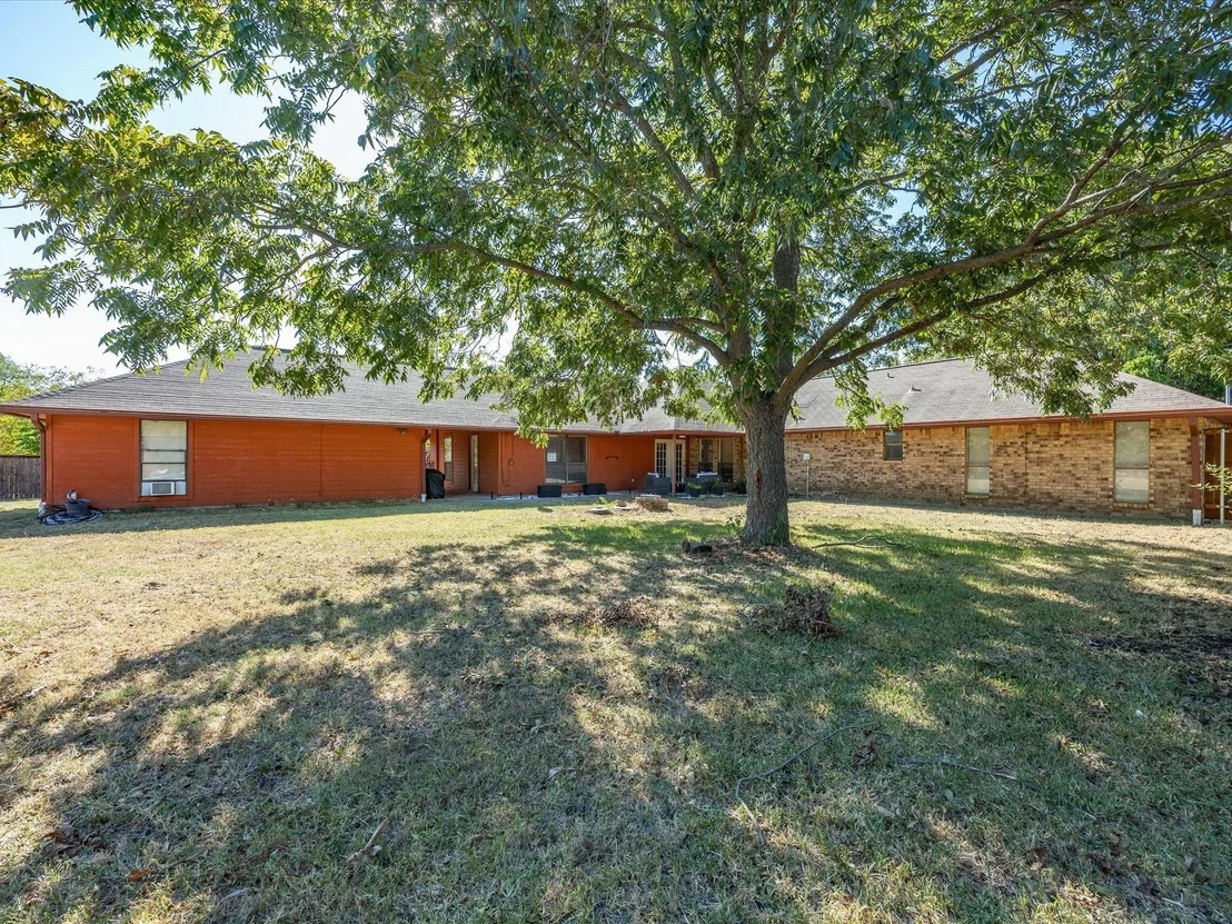Photo of 840 Lynn Ann Drive