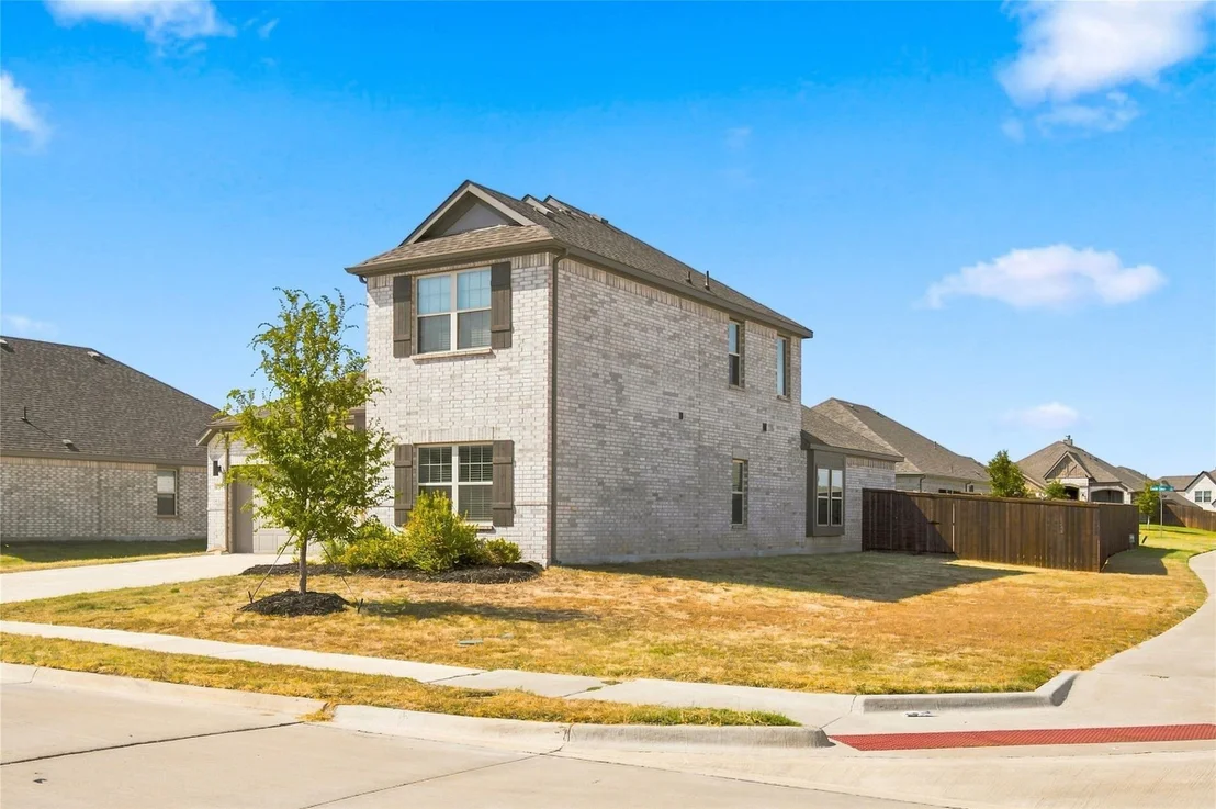 Photo of 1345 Fox Glen Trail