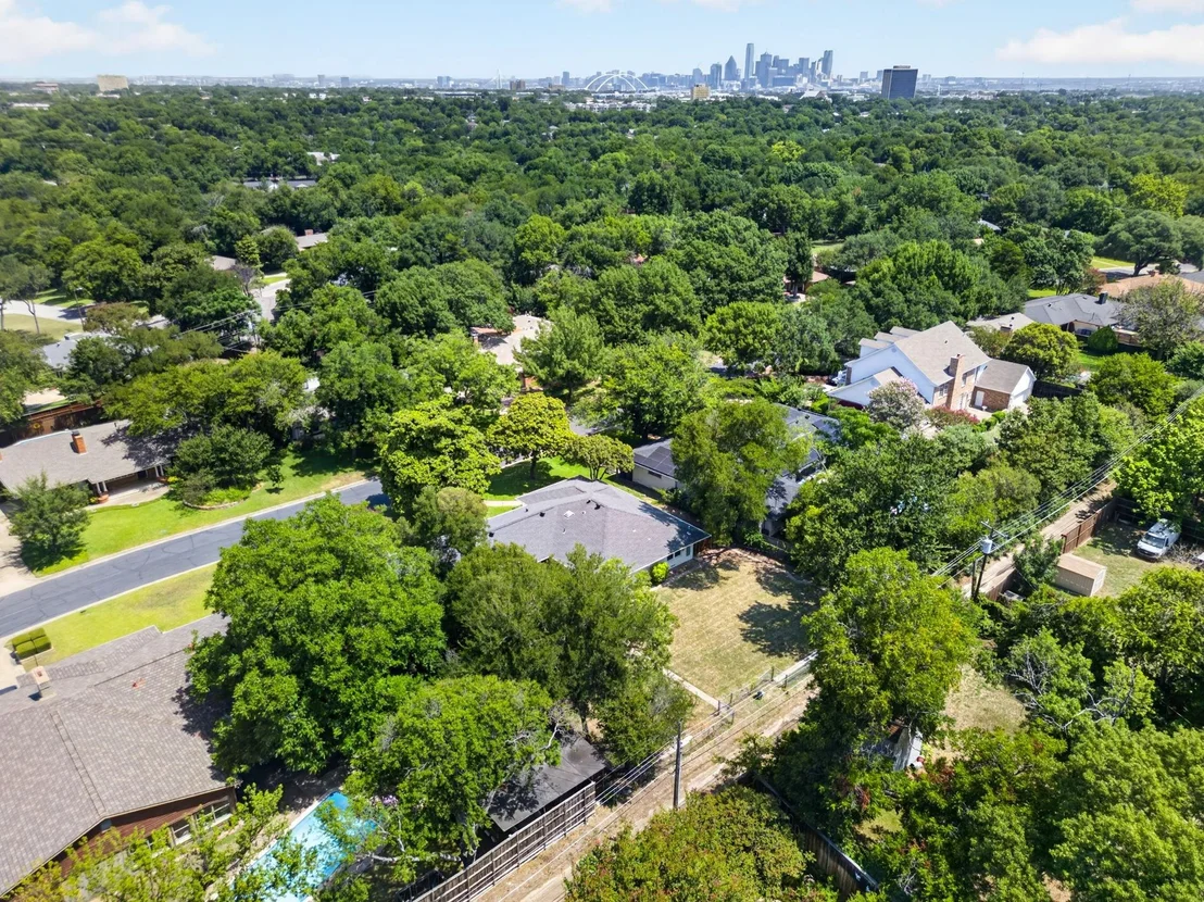 Photo of 716 Mayrant Drive