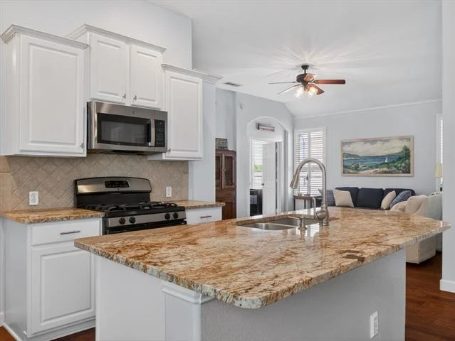 Photo of 1405 Cherokee Rose Trail