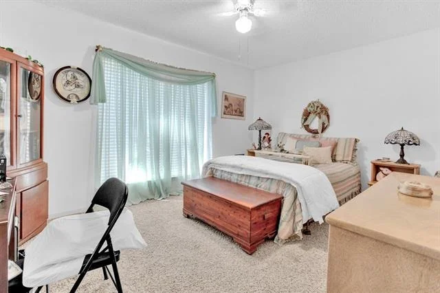 Photo of 321 Lakeview Drive