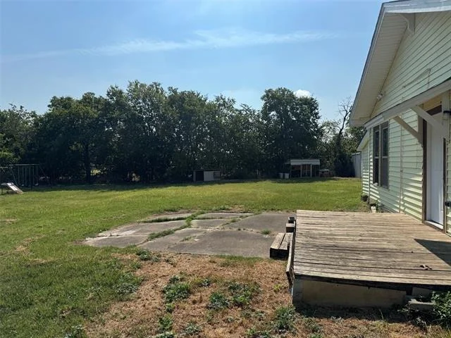 Photo of 323 E Lloyd Street