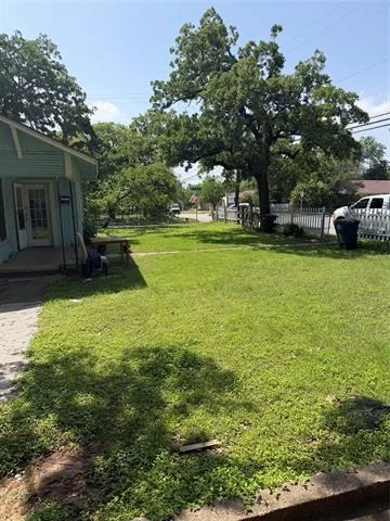 Photo of 3300 Baylor Street