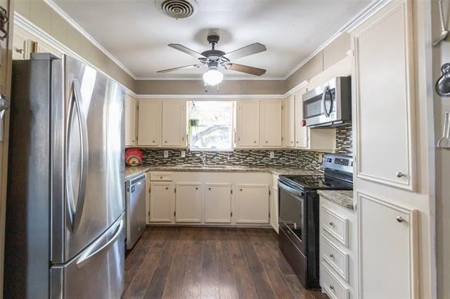 Photo of 2310 Crescent Drive