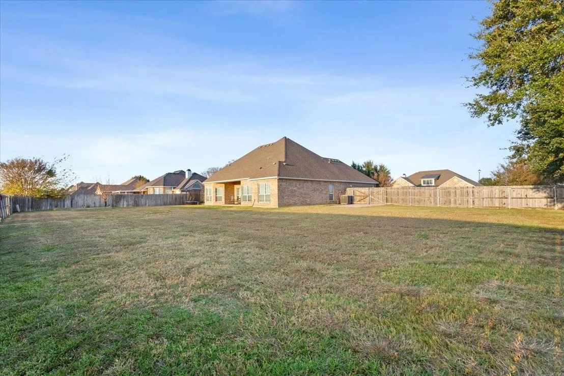 Photo of 900 Queen Elizabeth Drive