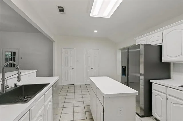Photo of 724 Bluebonnet Drive