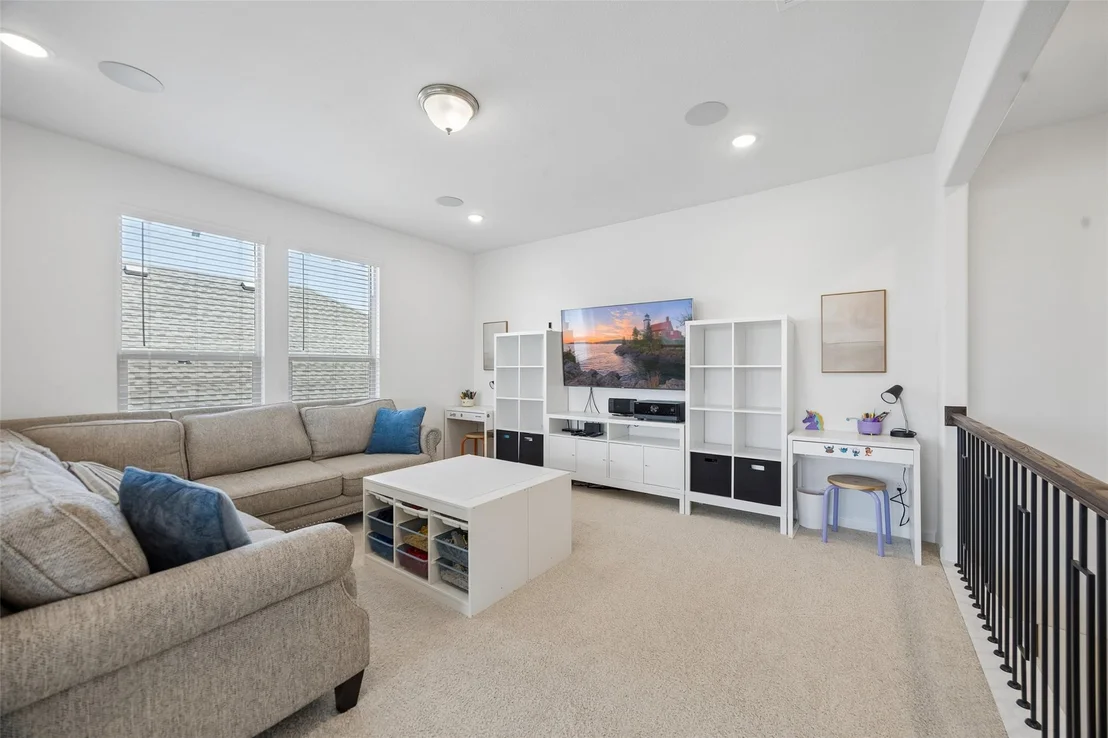 Photo of 621 Hummingbird Drive
