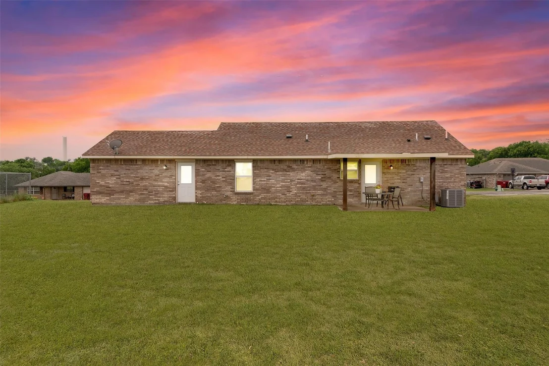 Photo of 210 Hilltop Circle