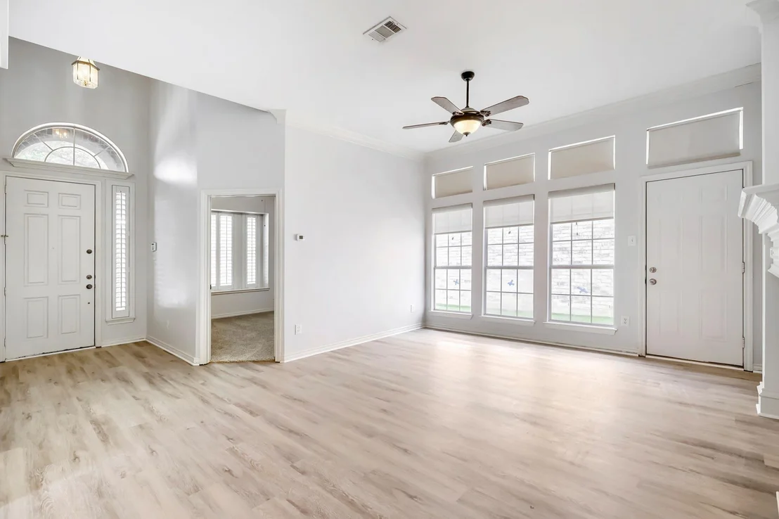 Photo of 8622 Forest Glen Drive