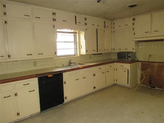 Photo of 2131 Hermanson Drive