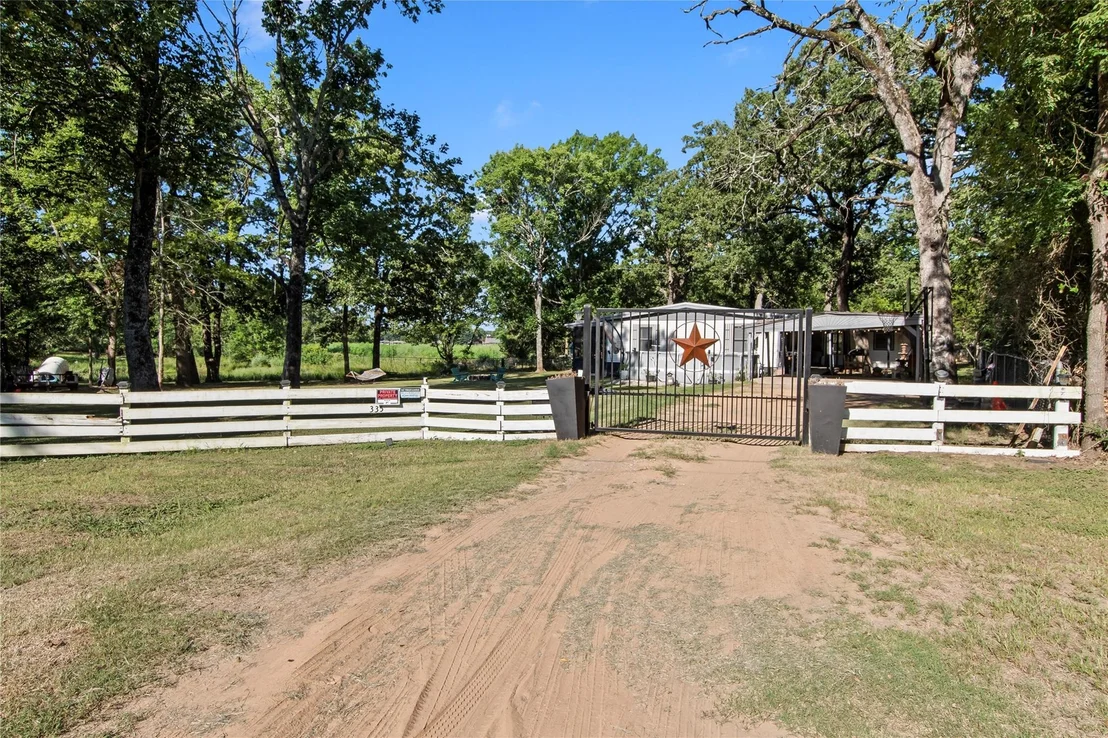 Photo of 335 Running Brook Road