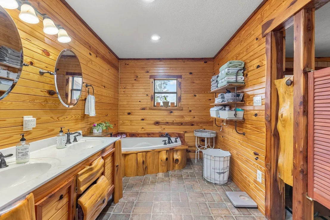 Photo of 138 County Road 2404