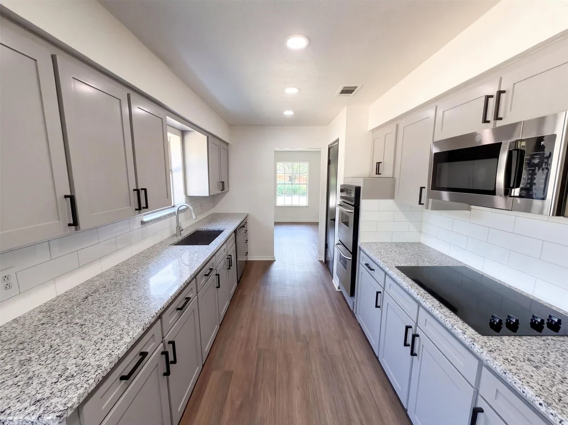 Photo of 1329 Wellington Drive