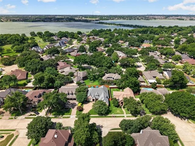 Photo of 1505 Shadybrook Lane