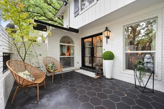Photo of 2202 Highland Circle
