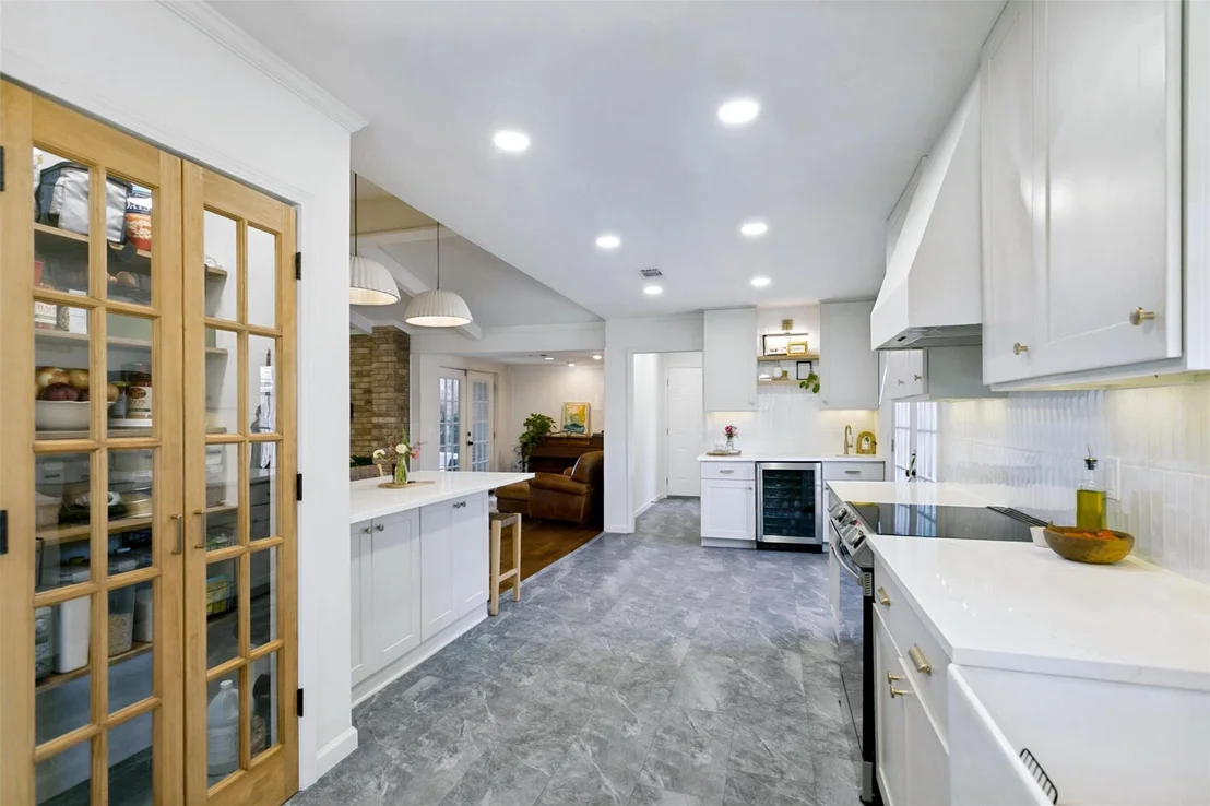 Photo of 2736 Grandview Drive