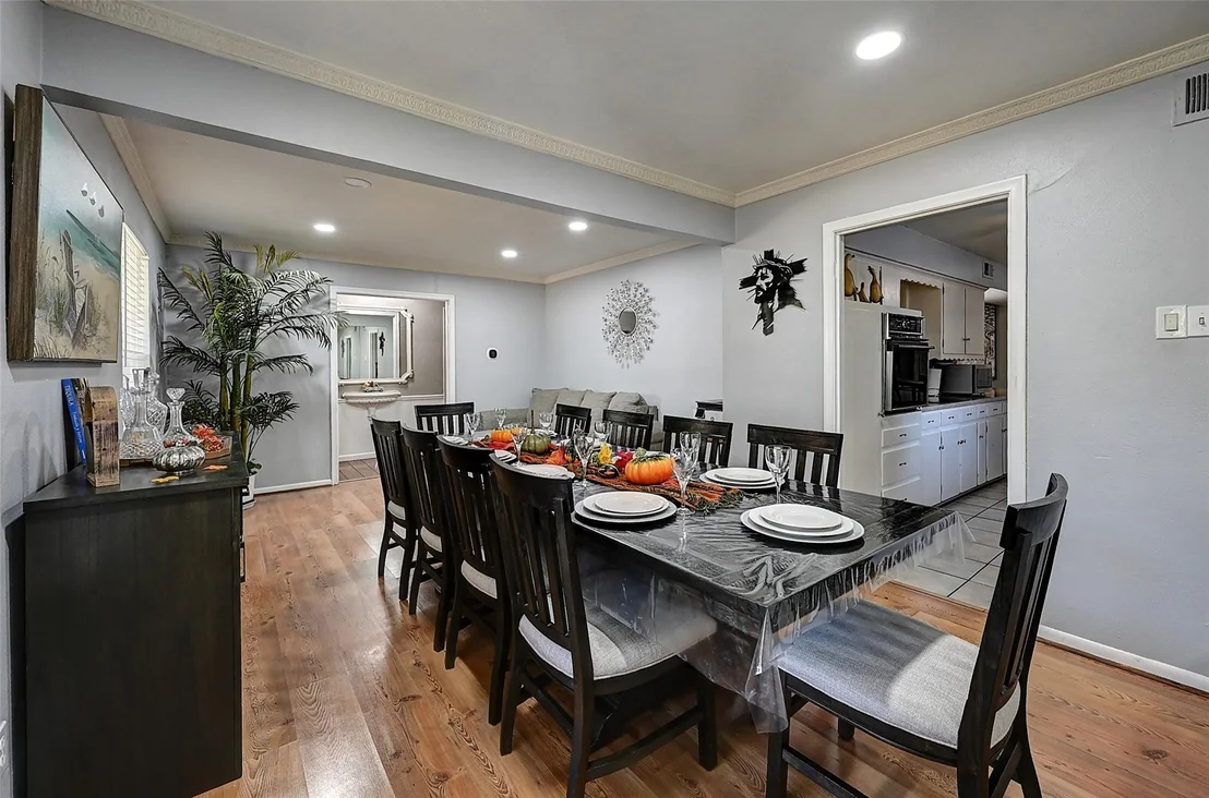 Photo of 3262 Camelot Drive