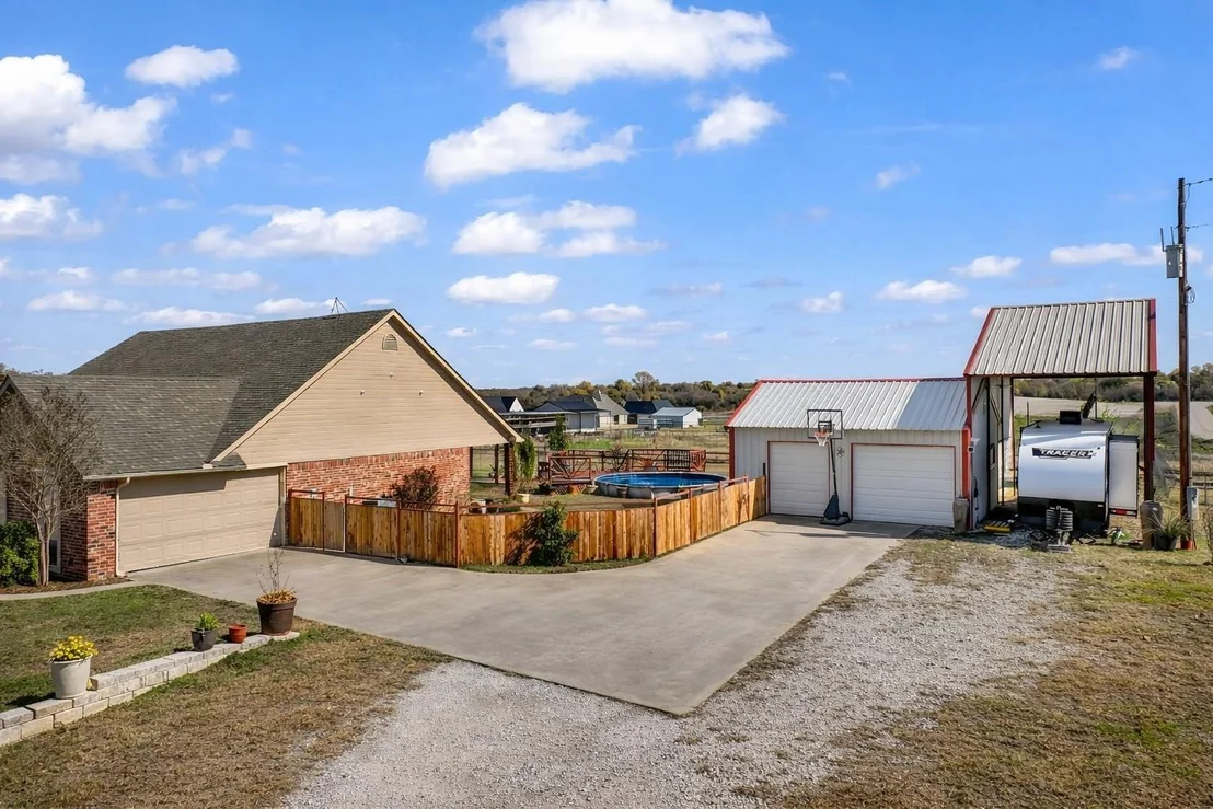 Photo of 737 County Road 4699