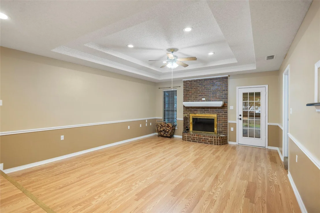 Photo of 121 Crestview Street