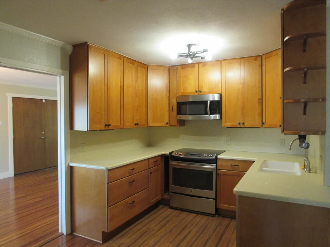 Photo of 626 Friendly Oaks Drive
