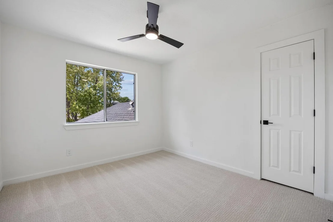 Photo of 6729 Macintosh Drive