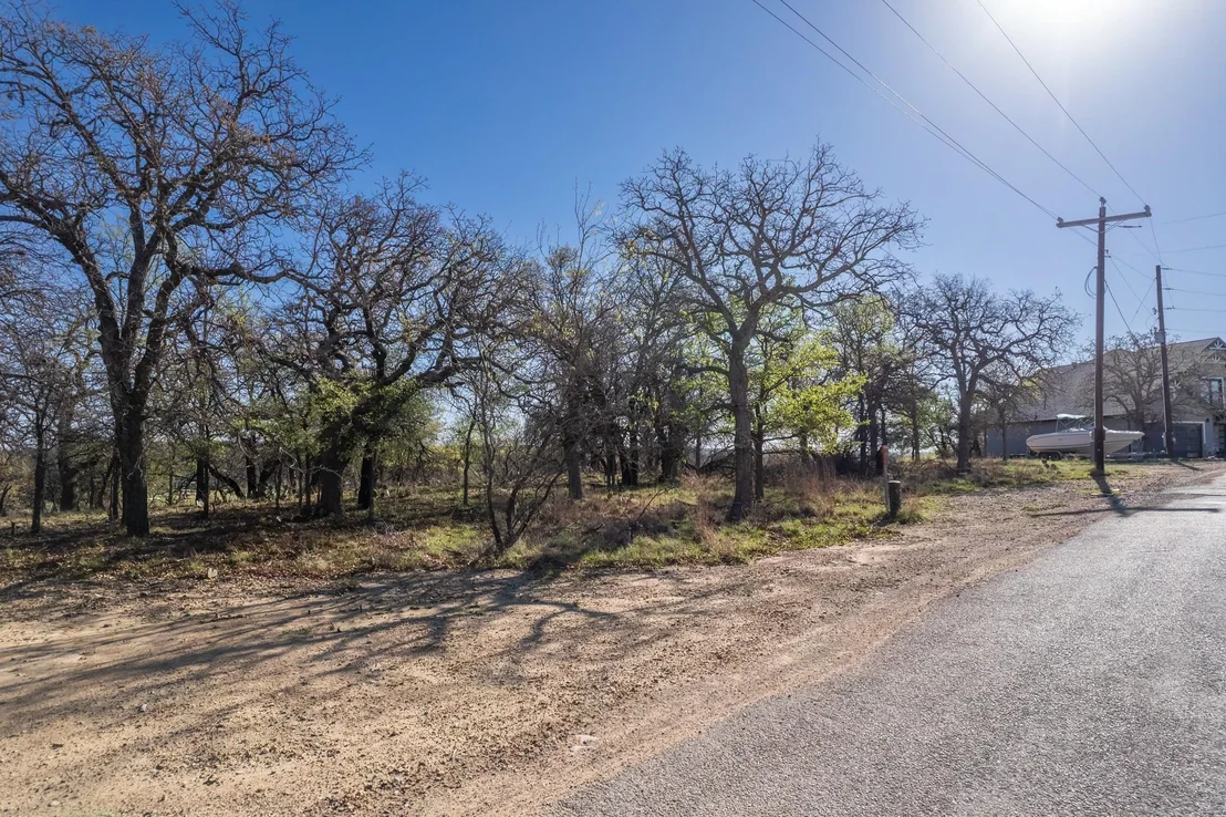 Photo of TBD Lot 1038 Oak Point Drive