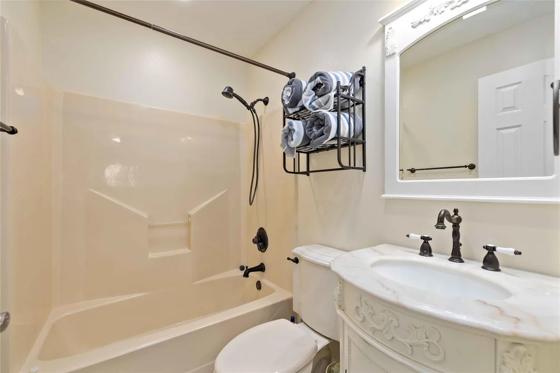 Photo of 201 Cove Circle