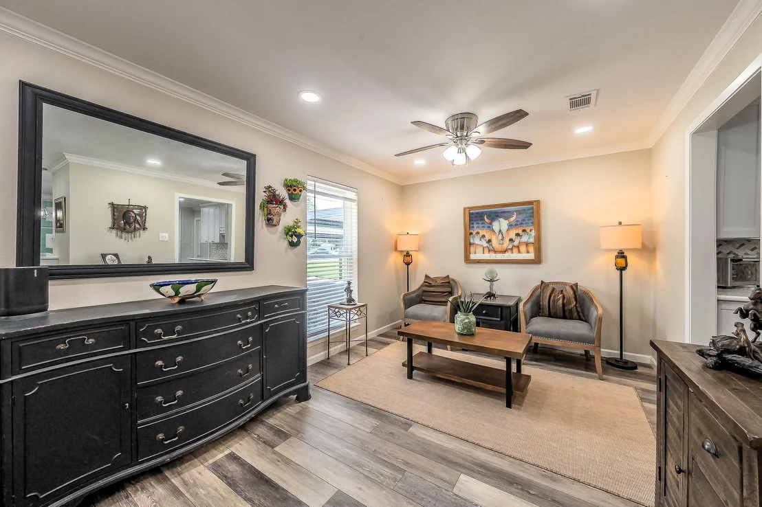 Photo of 5004 Blackstone Drive