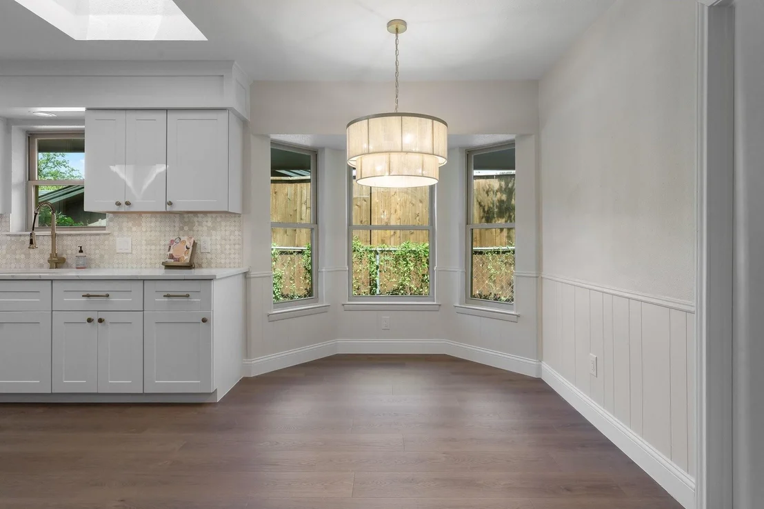Photo of 2844 Hurstview Drive