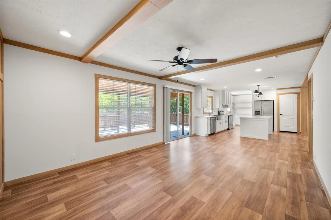 Photo of 716 N Wright Avenue
