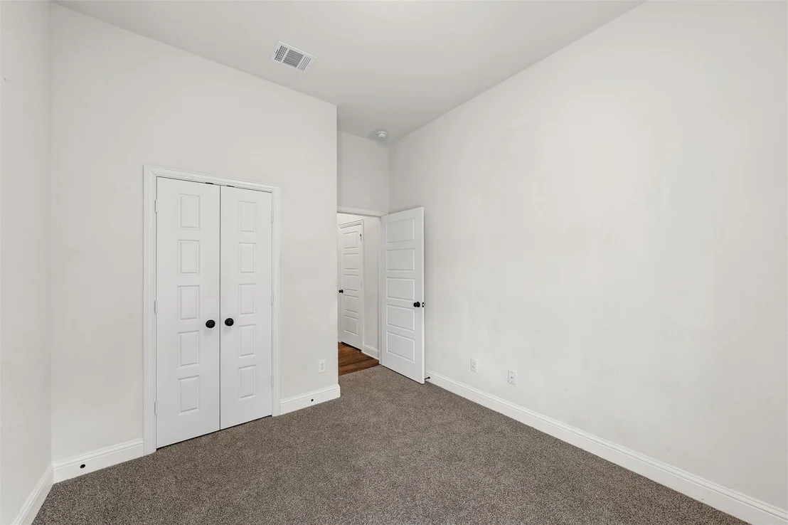 Photo of 336 Oak Meadow Trail