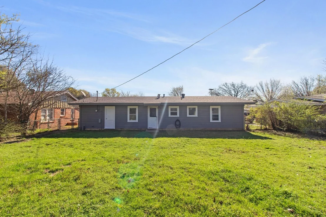 Photo of 1616 Grantland Circle