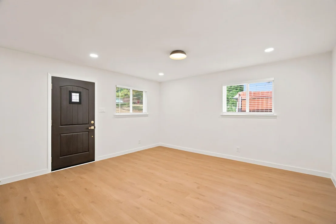 Photo of 6632 Ellis Road