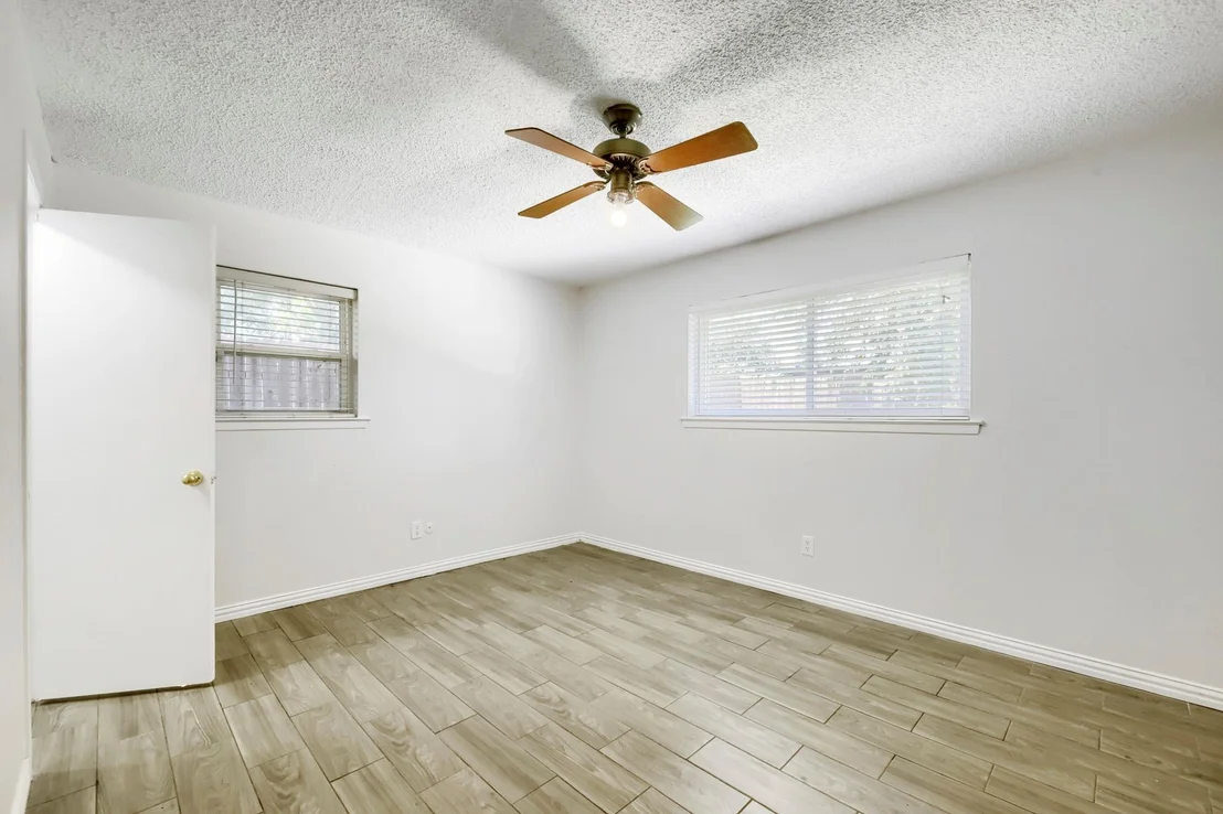 Photo of 917 Stratford Drive