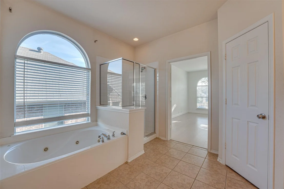 Photo of 558 Presidio Drive