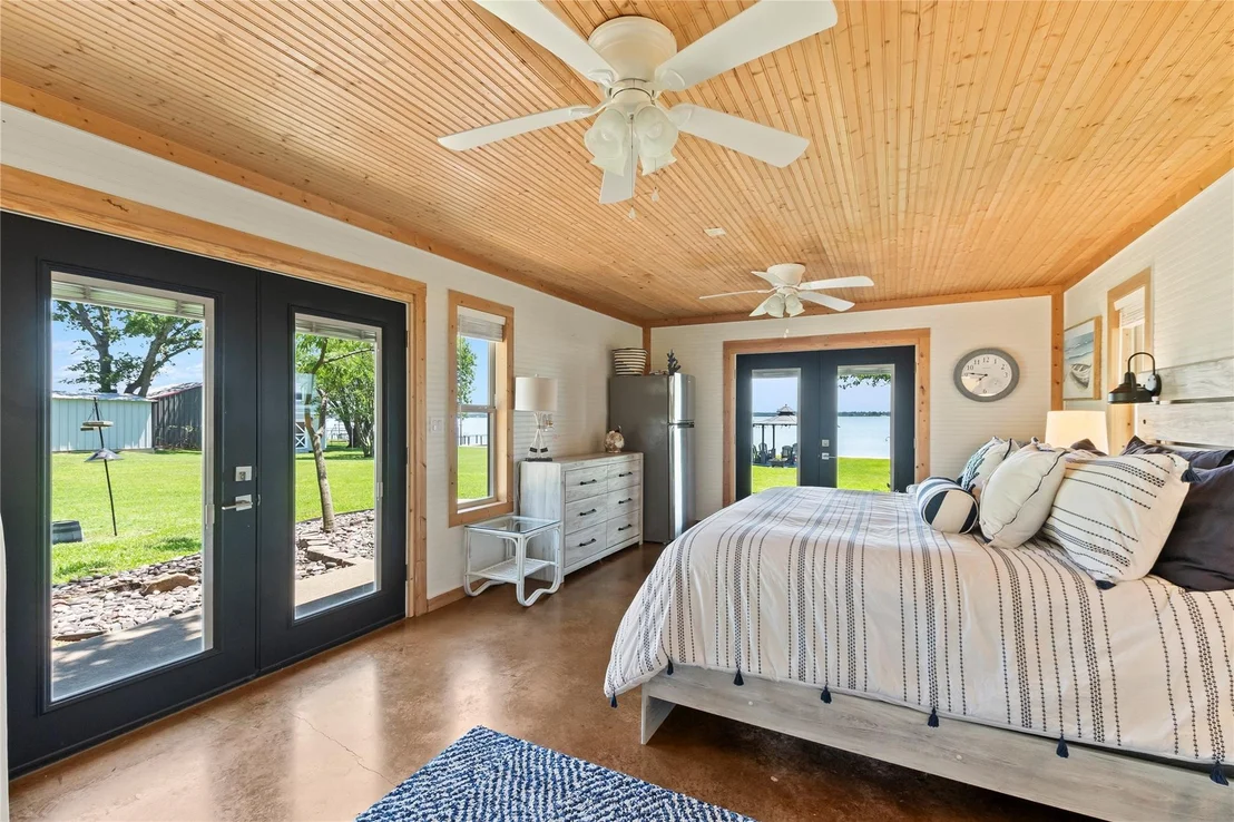 Photo of 1301 Oak Hill Drive
