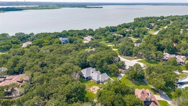 Photo of 4401 Oak Shores Circle