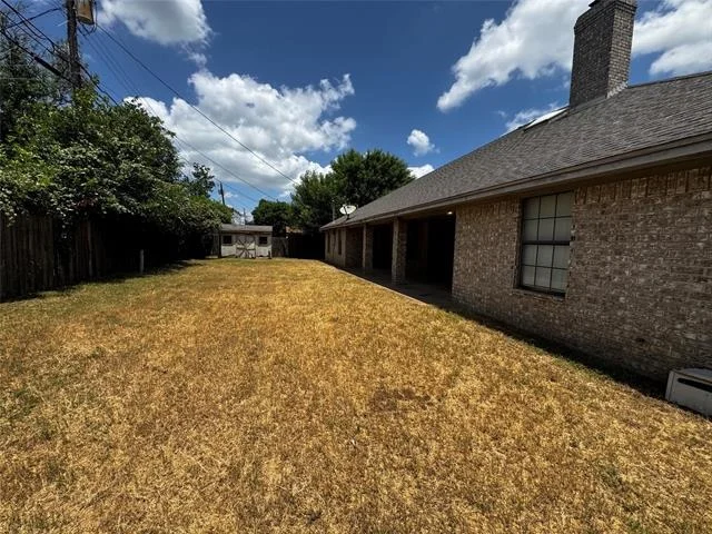 Photo of 2000 Dan Rowe Street