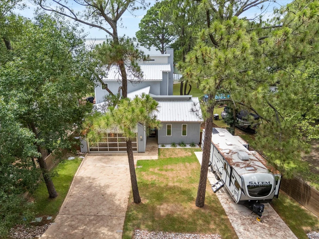 Photo of 130 Harbor Drive