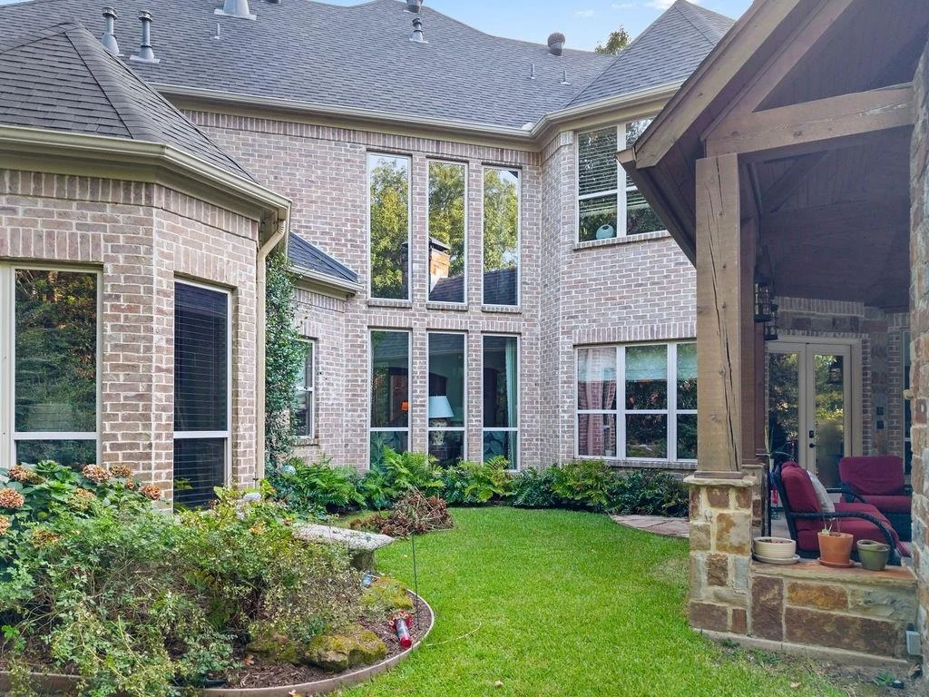 Photo of 1950 Stonehill Drive