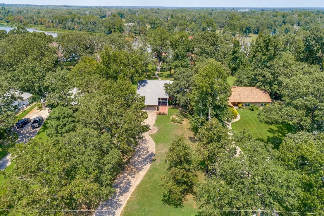 Photo of 605 Private Road 5881