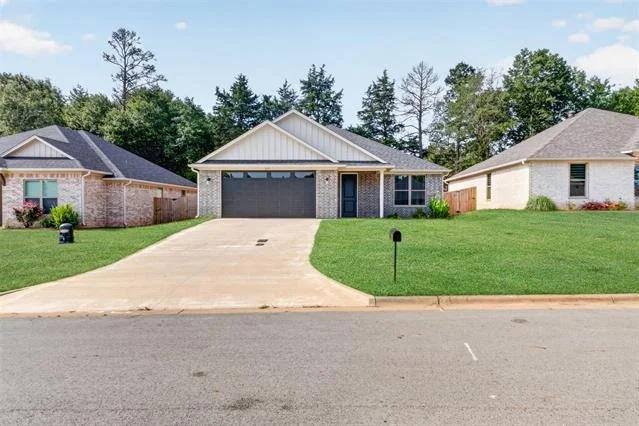 Photo of 257 Oak Valley Drive