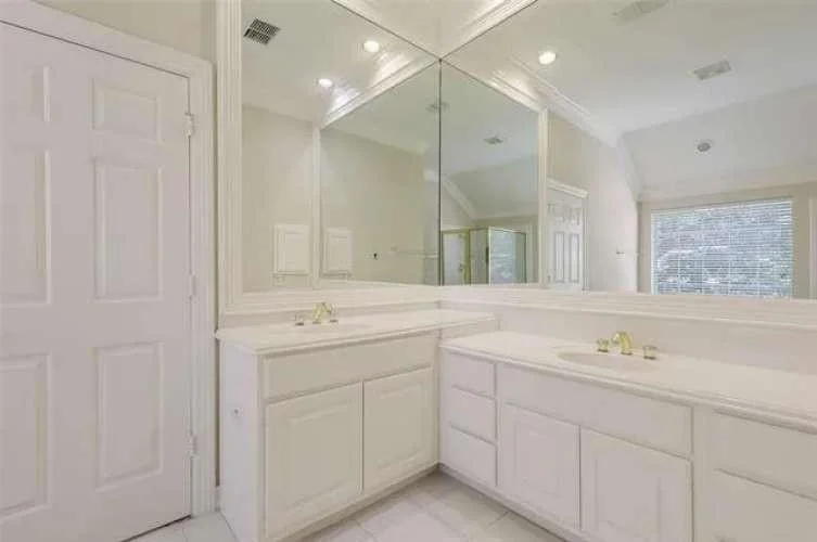 Photo of 714 E Peninsula Drive