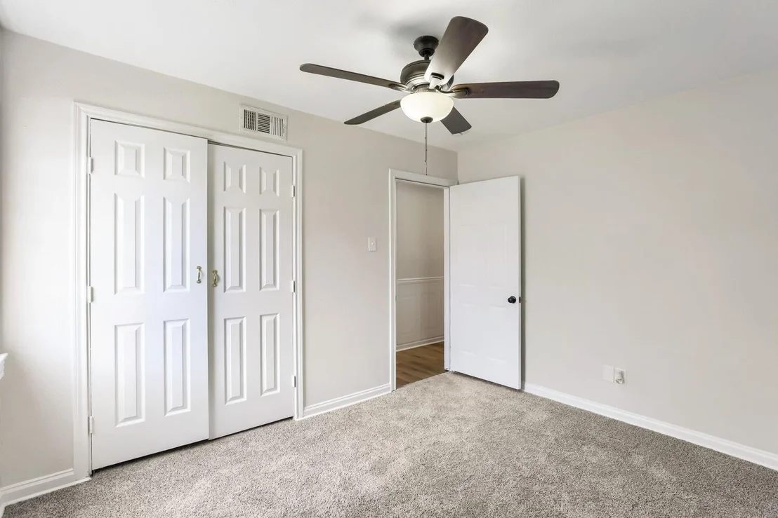 Photo of 1207 Ridgeway Drive