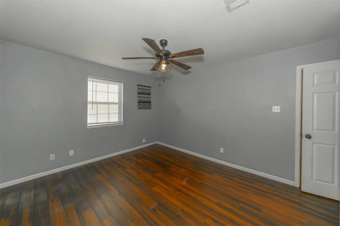 Photo of 189 Lee Boulevard